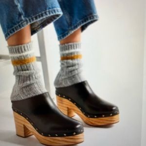 NIB Urban Outfitters Roxy Clog 7 38 NEW